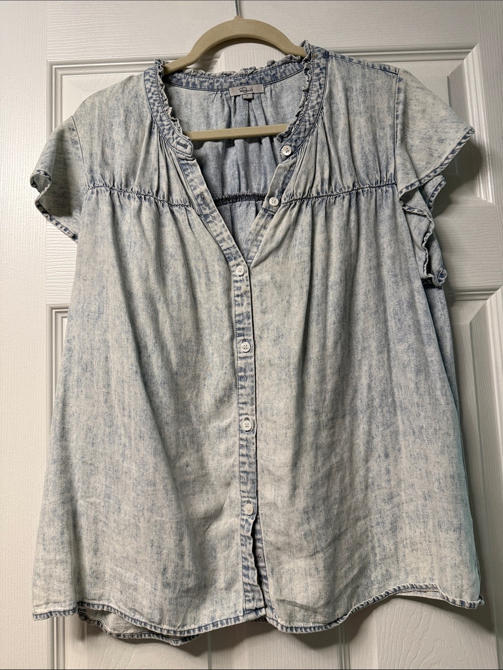 Rails Light Blue Washed Chambray Button-Front Top